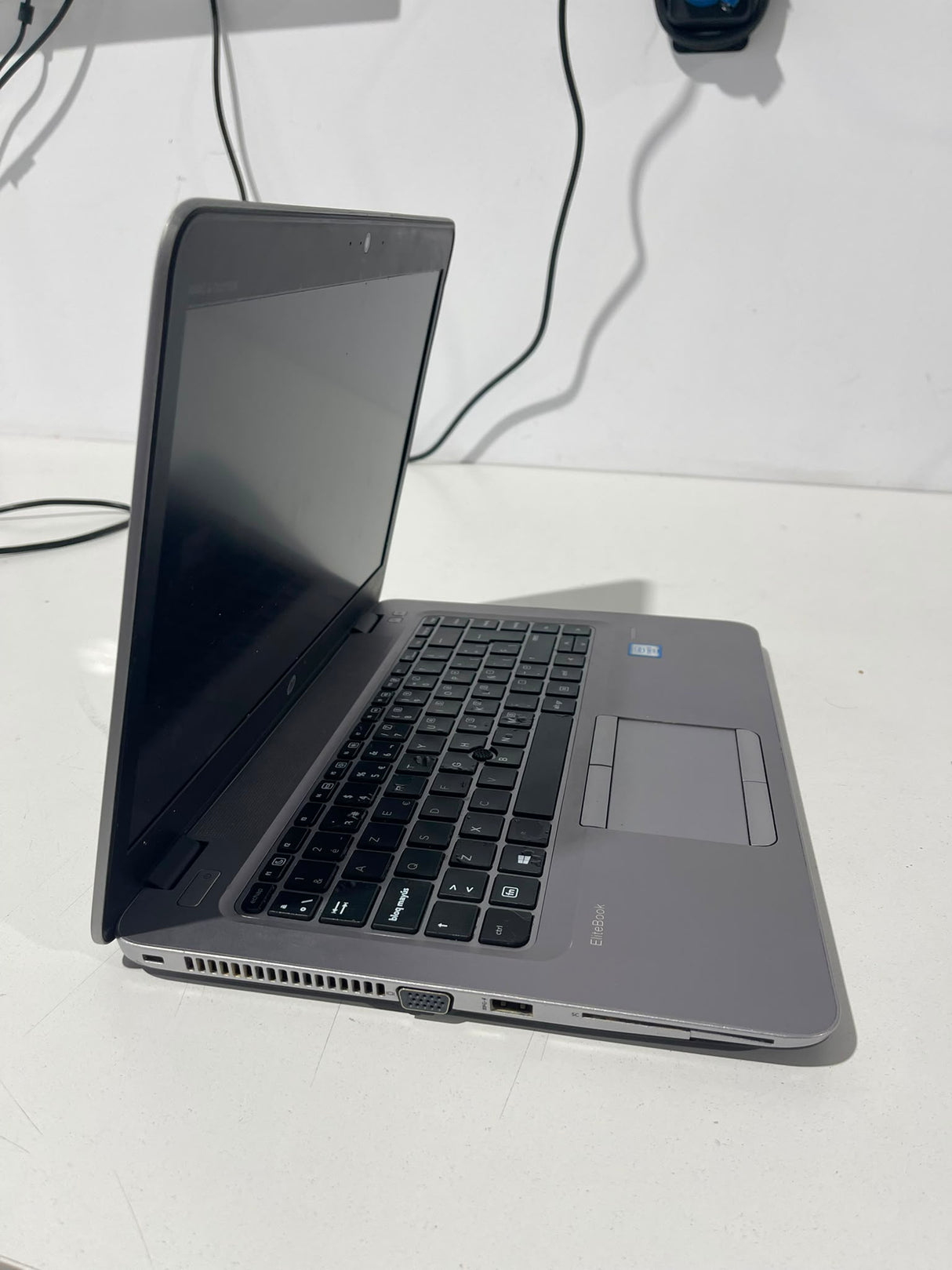HP EliteBook 840 G3 Reacondicionado GRADO B — 14" FHD, Intel Core i5-6300U, 16GB RAM, SSD | Teclado con desgaste